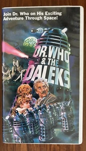 BBC Doctor Who & the Daleks Peter Cushing VHS usado envío gratuito - Imagen 1 de 5