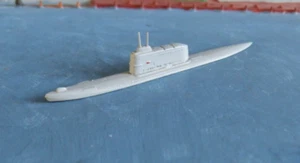 Delphin Metall Modell 1 : 1250 Nr. 12 : U Boot Golf Klasse - UdSSR , Russland - Bild 1 von 3