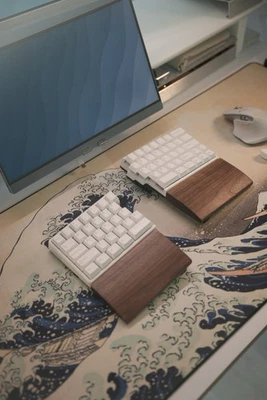 NocFree Wireless Ergonomic Split Mechanical Keyboard + Palm Rest + Carrying Case - Image 1 of 4