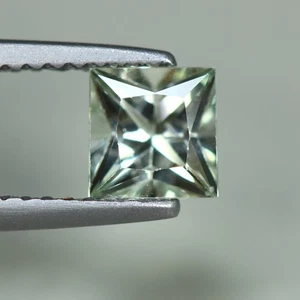 0.84 Cts_Excellent Cut_100 % Natural Unheated Mozambique Elbite Mint Tourmaline - Picture 1 of 3