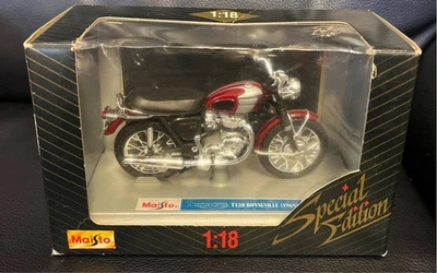 1/18 Triumph Bonneville T120 1969 Special Edition Diecast Bike Motorcycle - Image 1 of 4