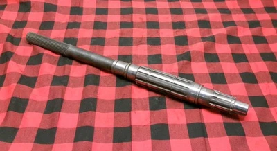 Eje principal Borg Warner para Ford F100-F250 1973-85 2x2 23-5/8 OAL 28 SPLINE T-18 Foto 1 de 4