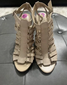 Guess Beige Women’s Strap Gladiator Heels Sandals, Size 8.5 - Picture 1 of 4