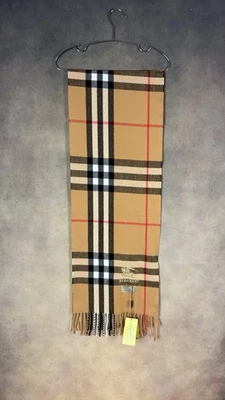 Bufanda Burberry a Cuadros Roja Nova Check 100% Cachemira Hecha en Escocia Unisex Foto 1 de 4