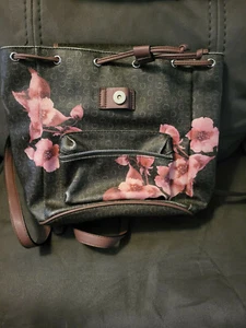 Guess Floral Women's Leather Shoulder Handbag Purse (Ashville Collection) - Picture 1 of 4