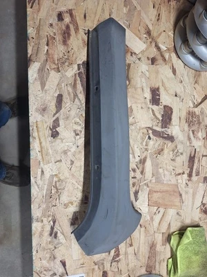 Driver Side 2006-2010 Hummer H3 A Pillar Windshield Exterior Trim Panel OEM  - Image 1 of 3