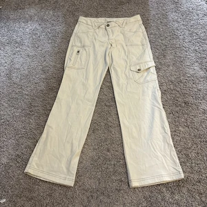 Athleta cremefarbene sportliche Cargohose Größe 2 Petite Y2K - Bild 1 von 10