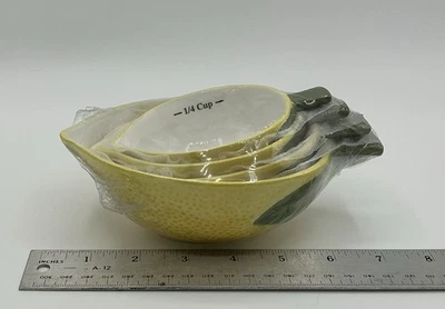 Juego de 4 tazas medidoras en forma de limón de cerámica para anidación de casa de campo Foto 1 de 4