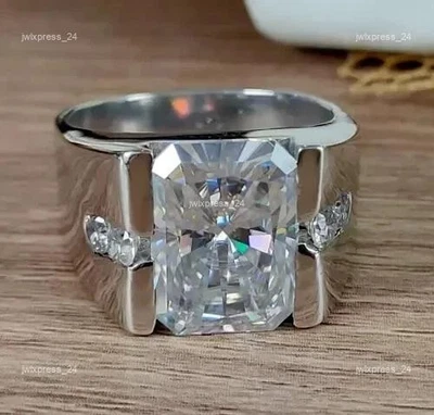 Anillo artesanal étnico independiente con racimo de diamantes ovalado de oro amarillo macizo de 14K Foto 1 de 4