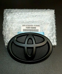 NEW TOYOTA MATT BLACK 14CM LOGO EMBLEM BADGE FOR GRILLE TOYOTA COROLLA ALTIS - Picture 1 of 8