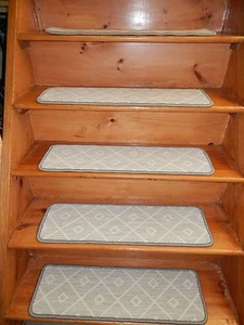 13  STEPS  9" x 29" + Landing  29" x 30''  Stair Treads Wool Woven Tufted. - Picture 1 of 5