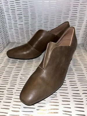 All Black Shoes Women's 8.5 EU 39 Beige Leather Slip On Silver Metallic Heel - Image 1 of 4