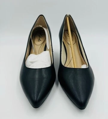 Zapatos de salón LifeStride Sevyn negros punta talla 7,5 Foto 1 de 4