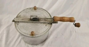 Vintage Theater I Stove-Top Popcorn Popper  4 Qt Aluminum Crank Wood Handle - Picture 1 of 8