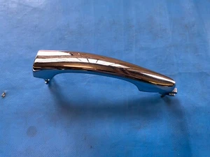 Rover 75 // MG ZT Exterior Chrome Door Handle (Part #: CXB102122) NOT SIDED - Picture 1 of 1