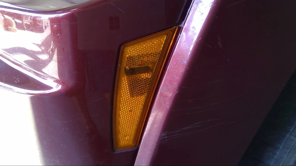 Used Side Marker Light Assembly fits: 2008 Jeep Liberty Side Marker bumper mount - Image 1 of 4