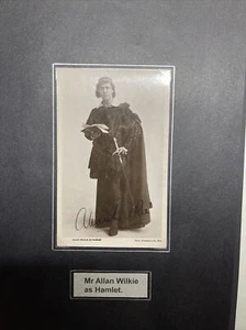HAMLET COLLECTION RARE SIGNED Mr ALLAN WILKIE as HAMLET VINTAGE POSTCARD MATTED - Picture 1 of 3