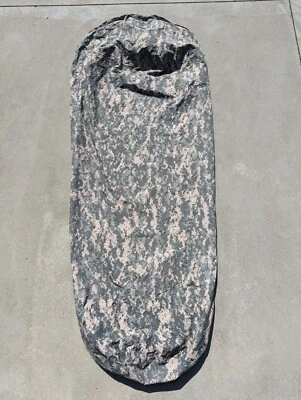 Excelente - Cubierta digital impermeable para saco de dormir Goretex ACU Bivy del ejército de EE. UU. Foto 1 de 4