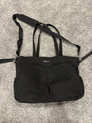 Bolsa de pañales para bebé Vera Bradley negra forrada en cachemira acolchada Foto 1 de 2