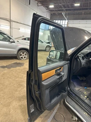Used Front Left Door Assembly Front fits: 2012 Land rover Lr4 Front Left Grade A - Image 1 of 4