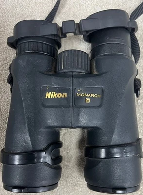 NIKON MONARCH M511 10X42 5.5 DEGREE WATERPROOF BINOCULARS - Image 1 of 4