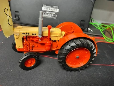 Vintage ERTL Case 600 Tractor, Orange | 1/16 Scale 289 1986 USA 98 - Image 1 of 4