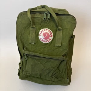 FjallRaven Kanken Dunkel Grün 33cm Tasche Backpacker Rucksack Schule Gebraucht - Bild 1 von 4