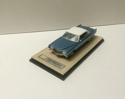 1/43 1970 Cadillac Sedán De Ville azul GLM/Sello Modelos STM70502 Foto 1 de 4