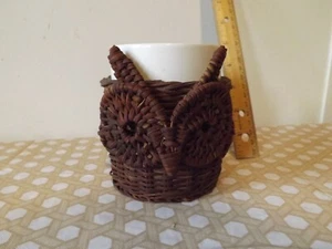 Vintage Avon Wicker Mug Holder  w/Handles & White Mug ~ Owl 🦉 NICE CONDITION! - Picture 1 of 4