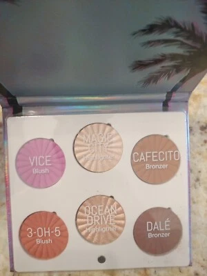 Ofra Bienvenidos A Miami палитра чек румяна бронзер хайлайтер комплект $42 - Изображение 1 из 4