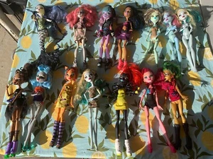 Monster High Lot - Picture 1 of 7