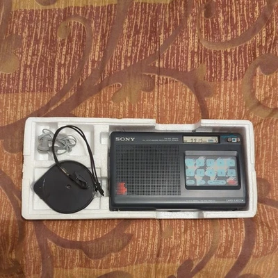 Sony Receptor de Onda Corta ICF SW800 Radio en Caja, Manual, 4 Tarjetas y Antena AN-61  Foto 1 de 4