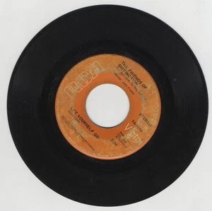 Used 45 Vinyl The Friends Of Distinction Let Yourself Go RCA Victor 74-0204 - Picture 1 of 2