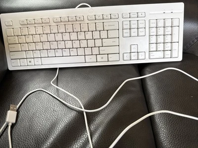 HP 125 White Wired Slim USB Keyboard US M52961-001 Model: TPA-P001K - Image 1 of 3