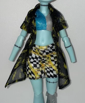 Monster High G3 Scare-adise Island Frankie Stein Muñeca Conjunto Traje de baño y encubrimiento Foto 1 de 4