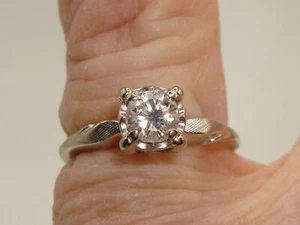 VINTAGE 14K WHITE GOLD APPROX. 1/3 CTW BRILLIANT DIAMOND ENGAGEMENT RING! - Picture 1 of 10
