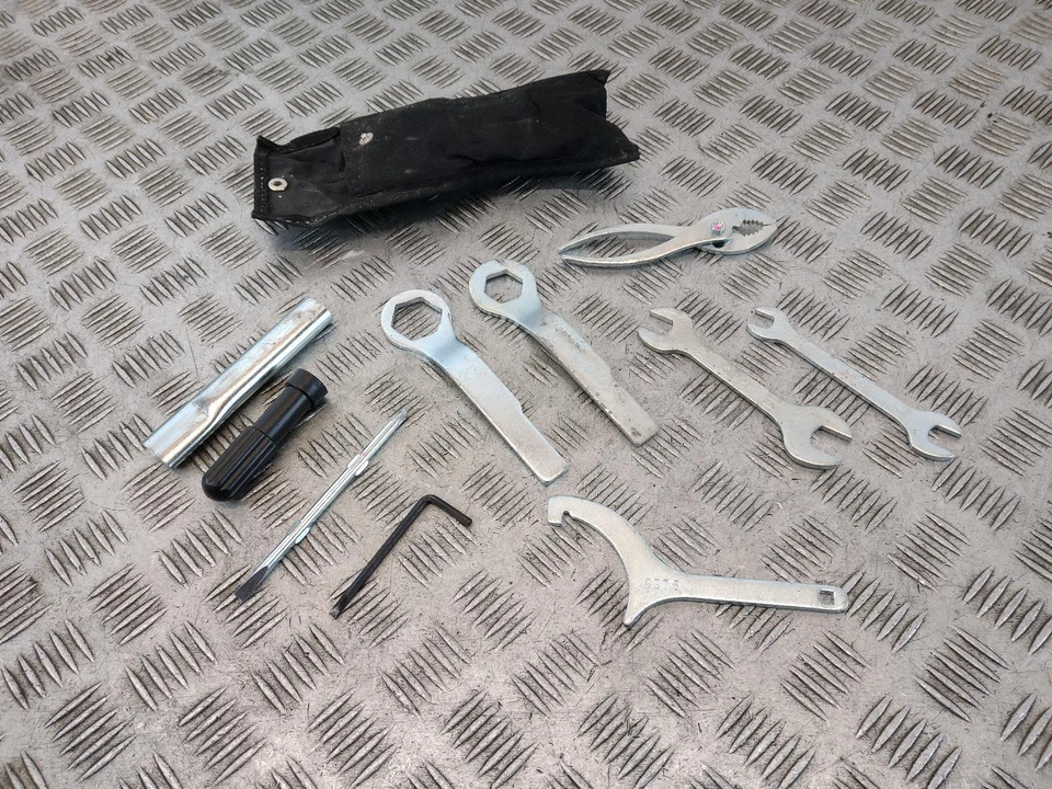 2018 KAWASAKI Z650 Tool Kit - Изображение 1 из 1