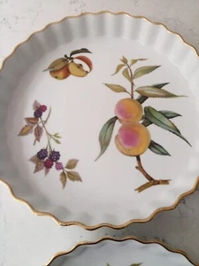 Evesham gold Edge Large Flan Quiche Dish Royal Worcester 9" - Picture 1 of 1