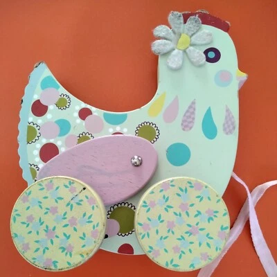 Деревянная игрушка-курица Djeco Cotcotte для детей ясельного возраста дошкольного возраста автомобиля для кур - Изображение 1 из 4