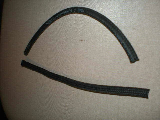 Mangueras de vacío VW (2), tamaño 3,5 mm x 2 mm, longitud 1-8-1/2" y 1-9-1/2" de largo Foto 1 de 2