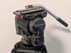 Oconnor 1030 100 mm Fluidkopf (serviced July 2025) mit Pan Bar, Platte & Case - Bild 1 von 19