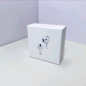 AirPods (4th Generation) with Active Noise Cancellation (ANC) *SEALED* - Photo 1 sur 6