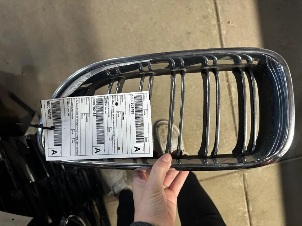 Driver Grille 4 Door Gran Coupe Upper Bumper Mounted Fits 14-19 BMW M6 2032338 Foto 1 de 3