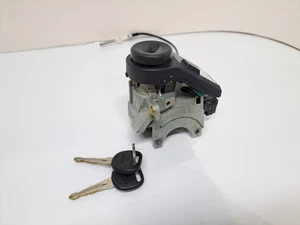 2008 2009 2010 2011 2012 2013 2014 Silverado Sierra Ignition Switch With Key - Picture 1 of 9
