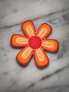 VINTAGE orange flower • authentic jibbitz • crocs shoe charms - Picture 1 of 2