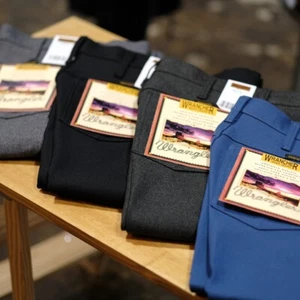 Pantalones de vestir para hombre Wrangler® Wrancher carbón 82CL tallas (28-50) - Imagen 1 de 5