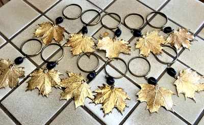 ANILLOS SERVILLETEROS HOJA ARCE OTOÑO MALLA DORADA CON CONJUNTO DE CUENTAS Y ANILLOS DE LATÓN/11 Acción de Gracias Foto 1 de 4