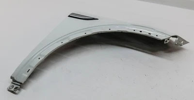 Guardabarros delantero derecho Land Rover Discovery Sport L550 2015-2020 (blanco) Foto 1 de 4