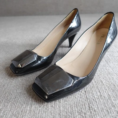 Zapatos de tacón Prada para mujer 7 37 charol negro bronce hechos en Italia Foto 1 de 4