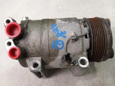 Compresor de aire acondicionado usado se adapta a: Nissan Nv 2500 2015 grado A Foto 1 de 4